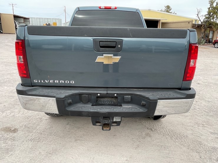 2011-chevrolet-silverado-2500hd-lt-image-34