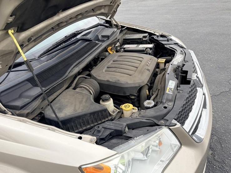 2015-dodge-caravan-image-7