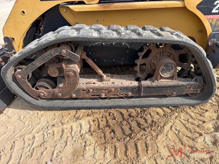 caterpillar-246b-image-11