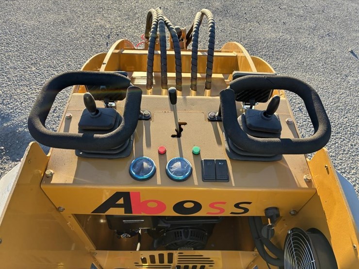 2025-aboss-gh350-skid-steertrack-loader-image-11
