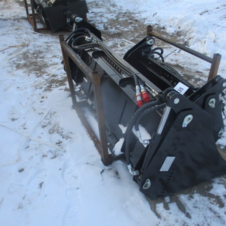 #6635 • 72" Skid Steer 4 in 1 Bucket Working Width: 72"Bucket Volume: 660lbsWorking Pressure: 16Mpa-21Mpa