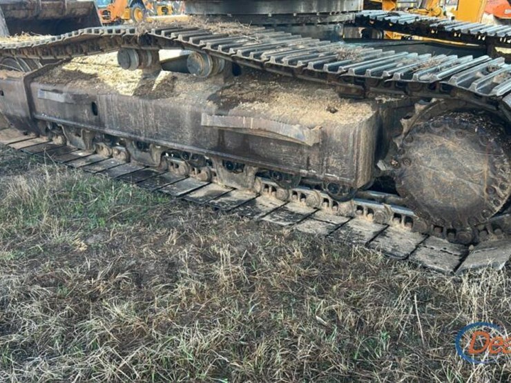 komatsu-pc270-lc-image-5