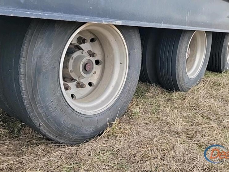 2015-globe-lowboy-image-17