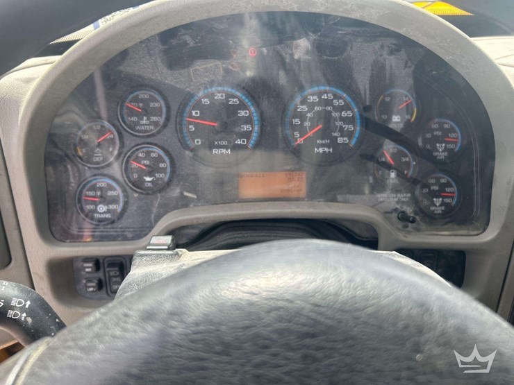 2019-international-durastar-4300-image-9