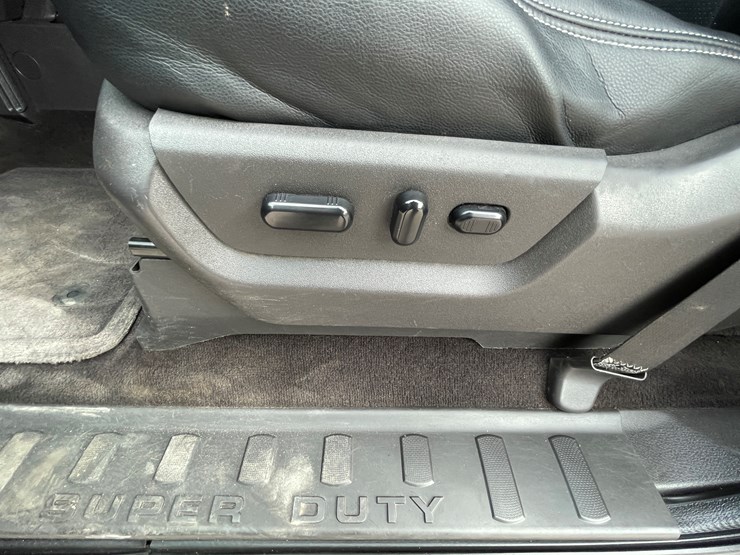 2011-ford-f250-lariat-image-89