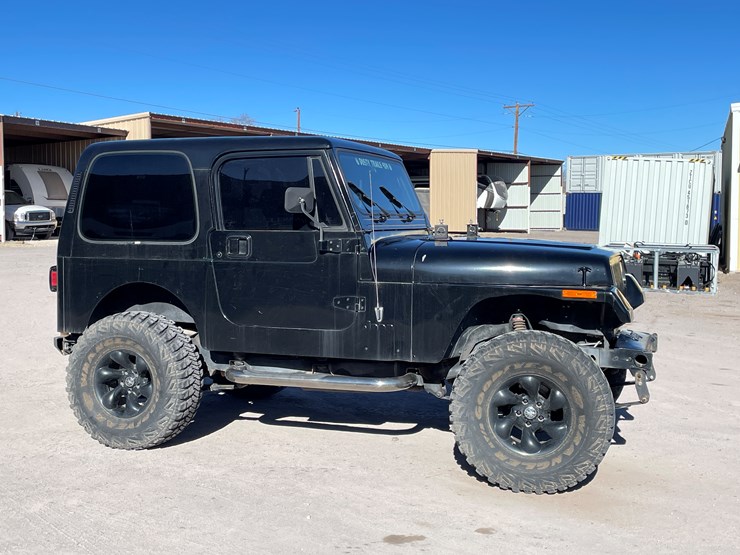 1995-jeep-wrangler-image-4