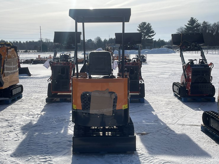 #134-•-miva-va13-mini-excavator-(mosinee,-wi)-image-6