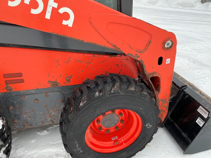 2022-kubota-ssv65-image-28