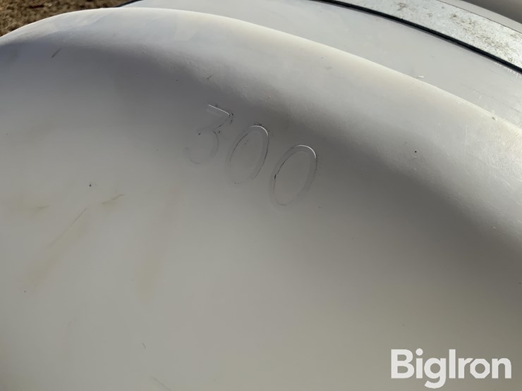 john-deere-8235r-image-10