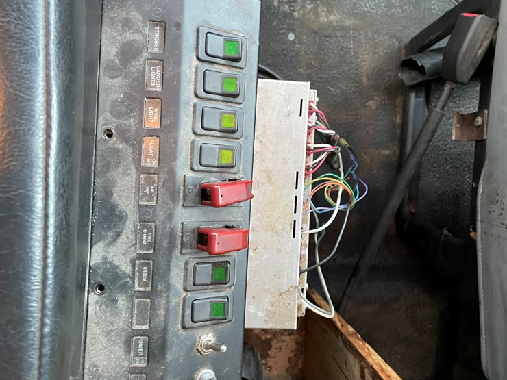 2007-international-7400-image-56