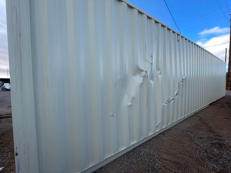 #200c-•-40'-container-image-26