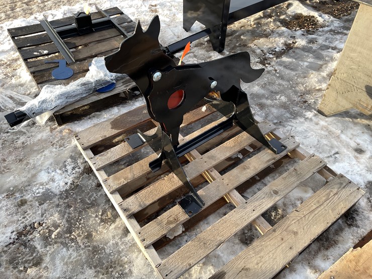 #18056-•-steel-coyote-shooting-target-(princeton,-mn)-image-1