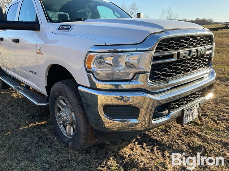 2022-ram-2500-hd-image-19