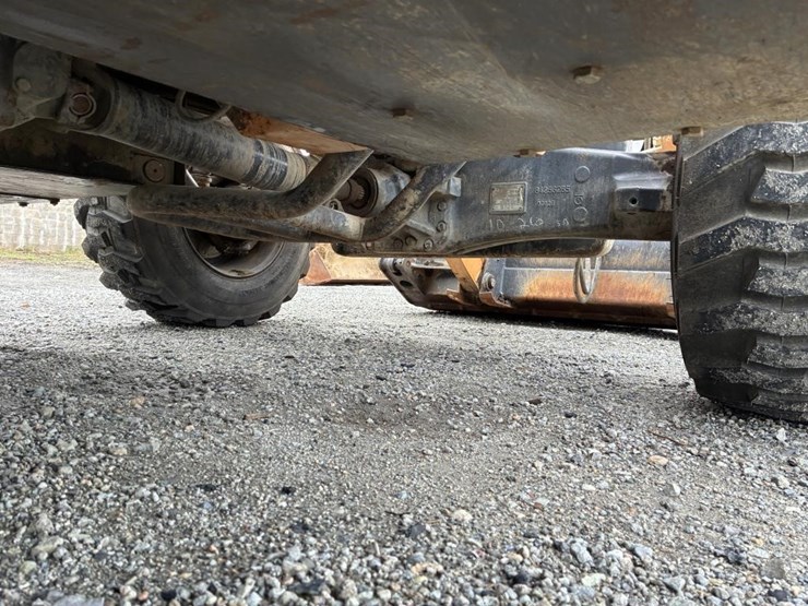 2018-case-580sn-image-18