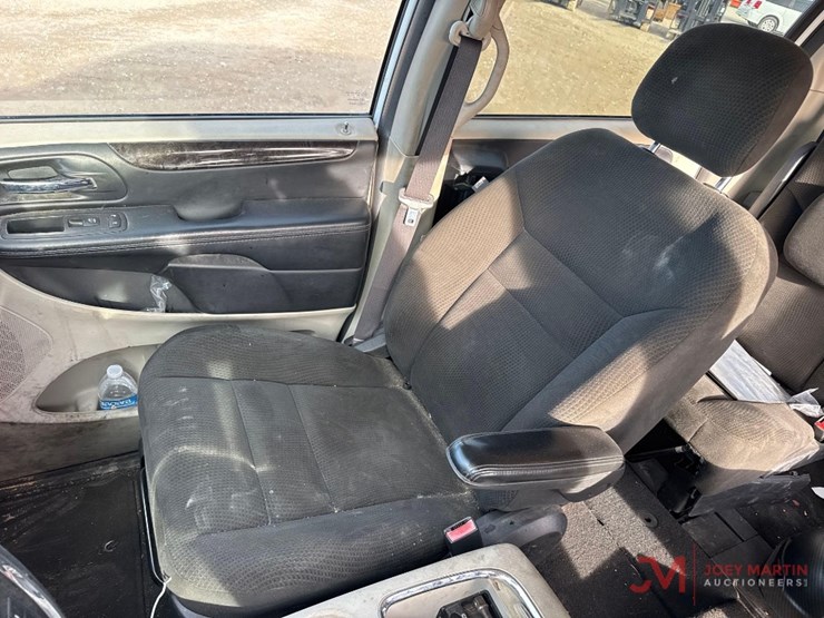 2016-dodge-grand-caravan-image-20