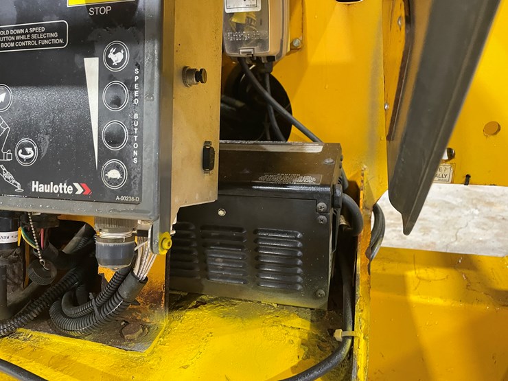 2013-bil-jax-3632t-image-39