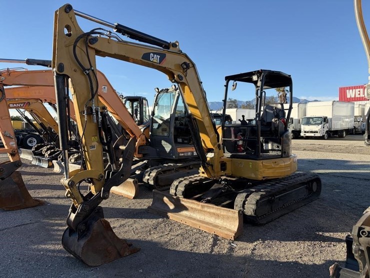 2017-caterpillar-305.5e2-cr-image-1