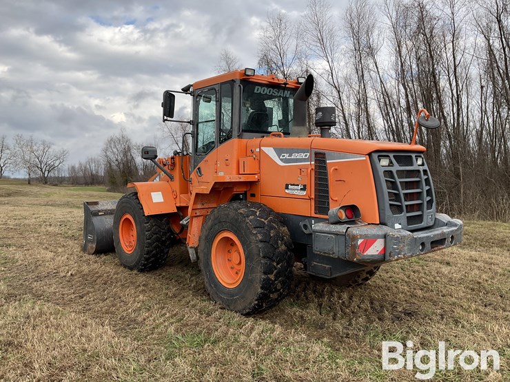 2016-doosan-dl220-5-image-7