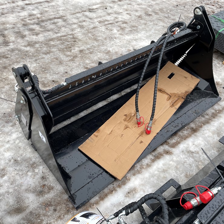 #18086 • Unused 2026 Skid Steer 4 in 1 Bucket Attachment (Princeton, MN)