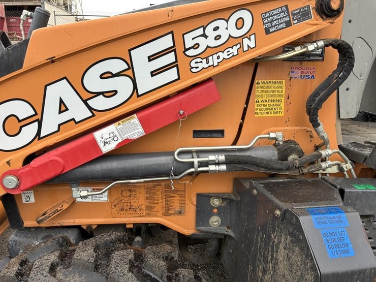 2018-case-580sn-image-10