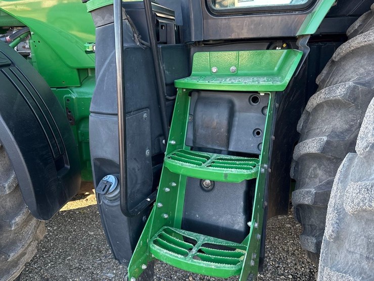 2017-john-deere-8400r-image-6
