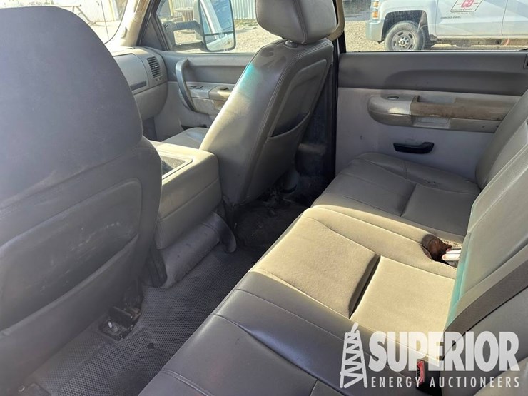 2011-chevrolet-2500-image-4