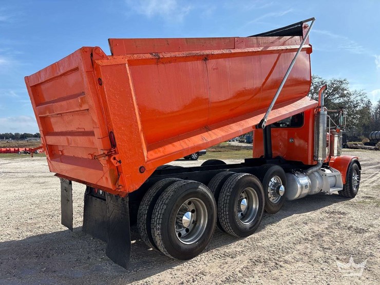 2000-peterbilt-378-image-2