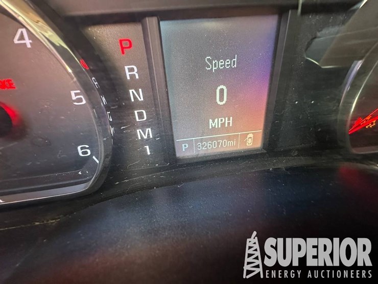 2015-chevrolet-2500-image-2