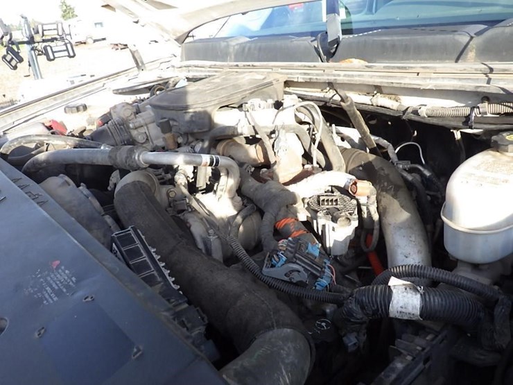 2012-chevrolet-3500-image-9