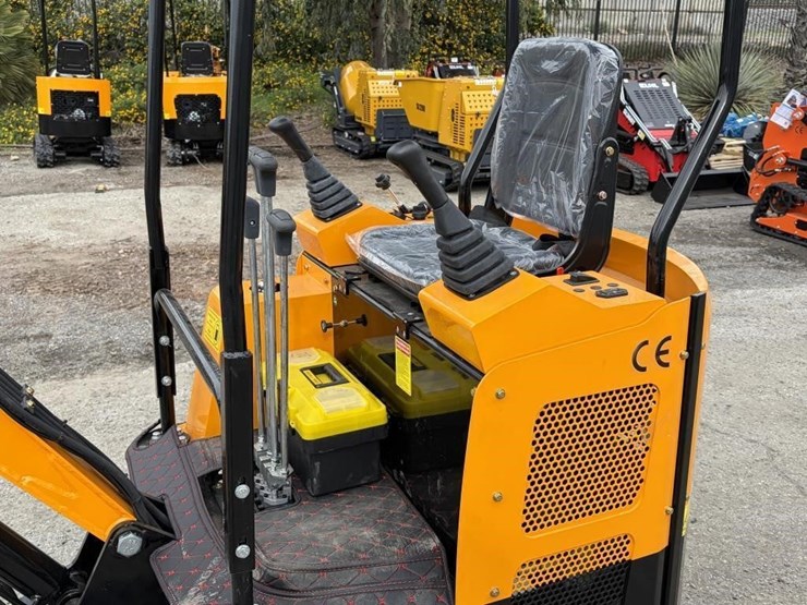 2025-vicsec-vc15-excavator-image-15