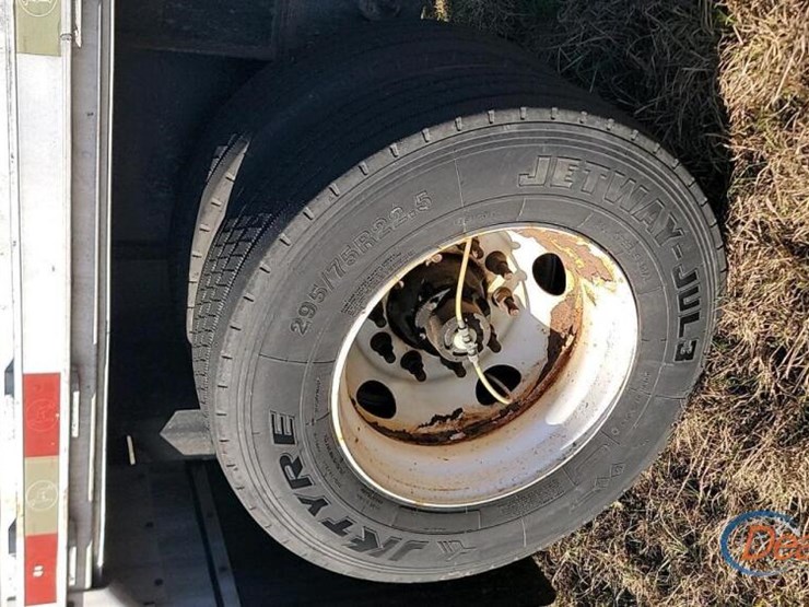 2016-great-dane-flatbed-image-12