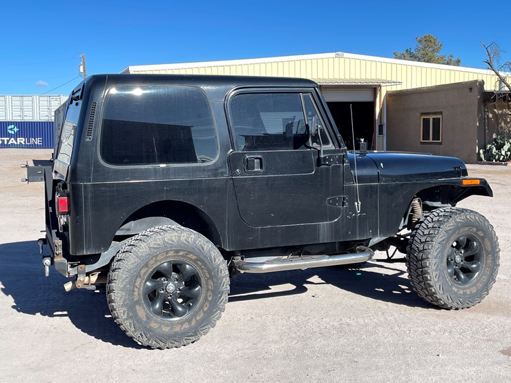 1995-jeep-wrangler-image-5