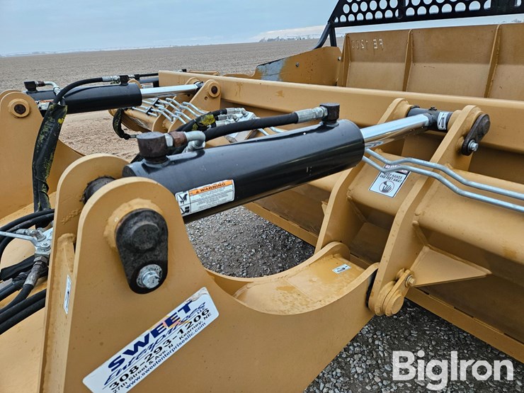 2013-strobel-fe1200-12-yard-pull-type-forced-ejection-scraper-image-16