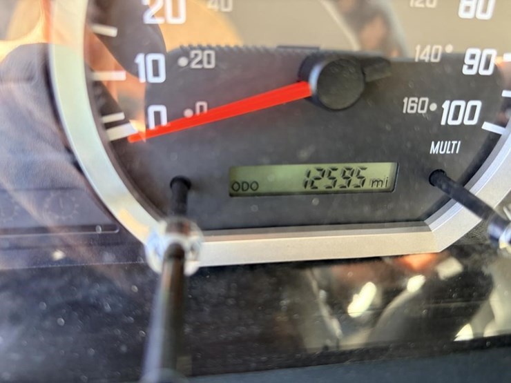 2023-isuzu-nrr-image-20