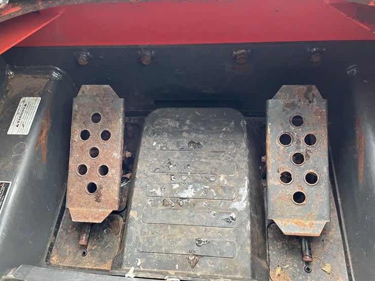 2022-kubota-ssv65-image-39