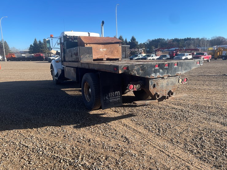 2006-kenworth-t300-image-3