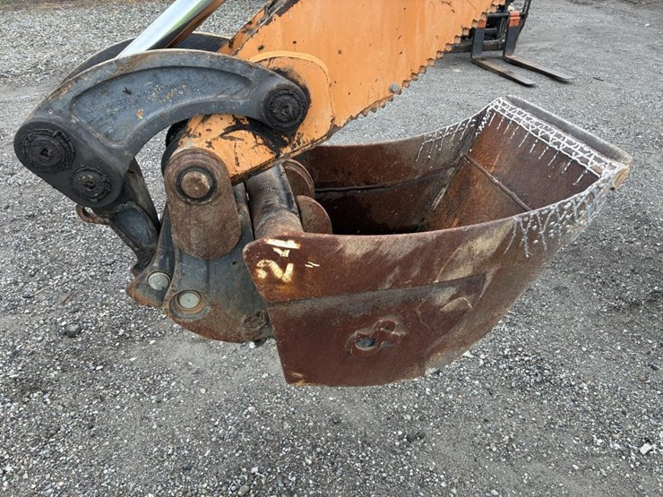 2018-case-580sn-image-17