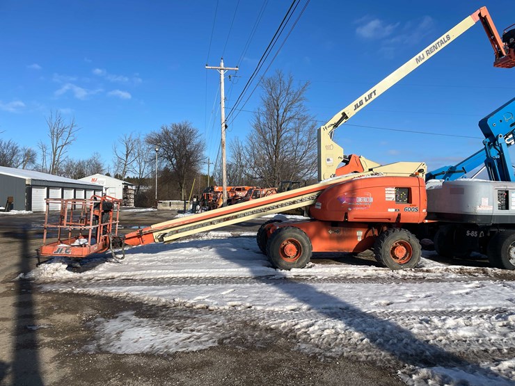 2002-jlg-600s-image-2