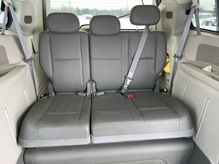 2010-dodge-grand-caravan-image-46