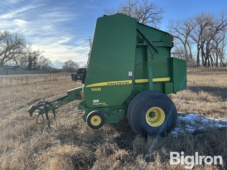 2010-john-deere-568-image-8