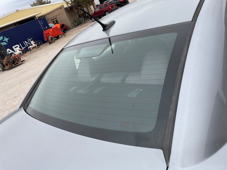 #111-•-2013-chrysler-200-(nm-title)-image-60