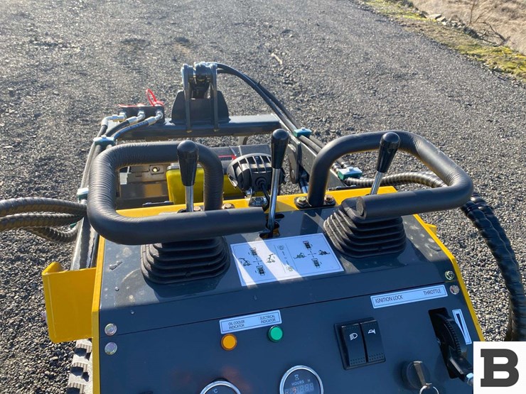 2025-sdlanch-sdll60-mini-skid-steer-loader-image-15