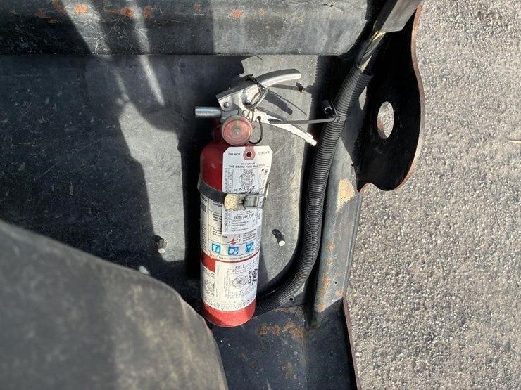 2014-jcb-telescopic-reach-lift-image-20