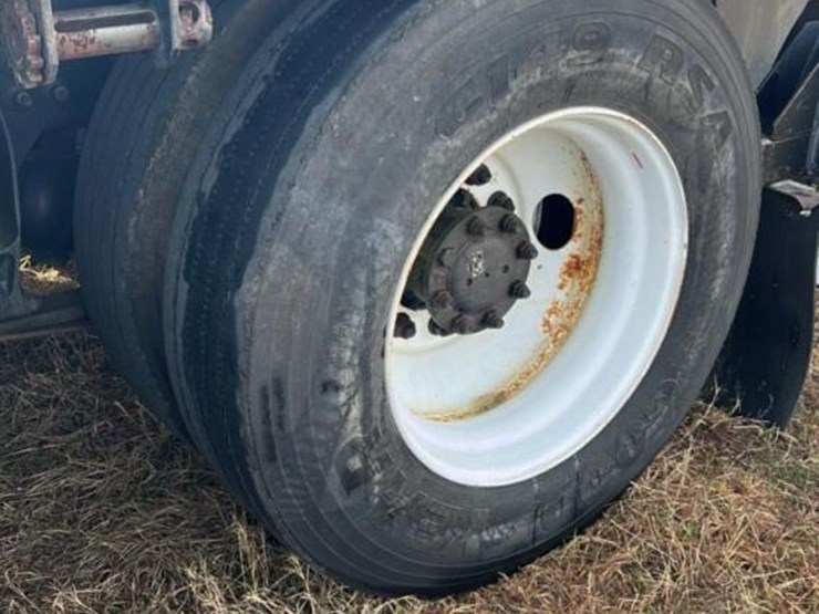 2006-international-durastar-4400-image-5