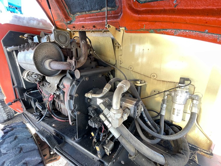 2002-jlg-600s-image-35