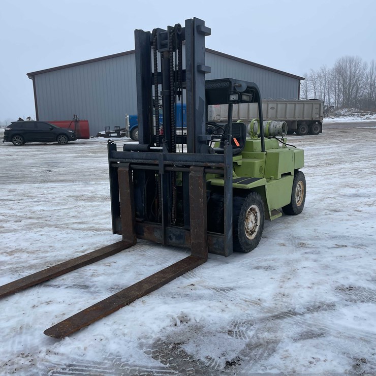 #112 • Clark LP Forklift (Denmark, WI)