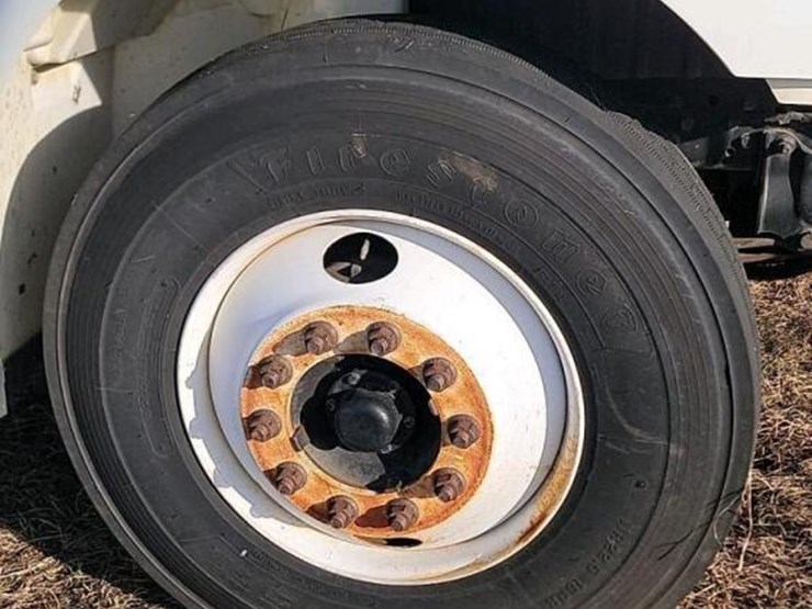 2005-international-durastar-4300-image-7