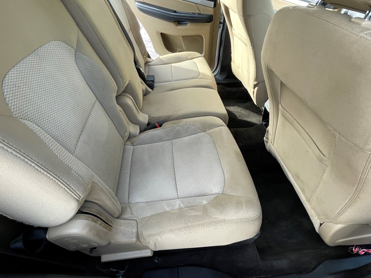 2017-ford-explorer-image-133