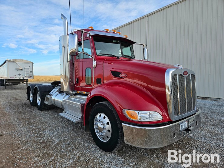 2013-peterbilt-386-image-3