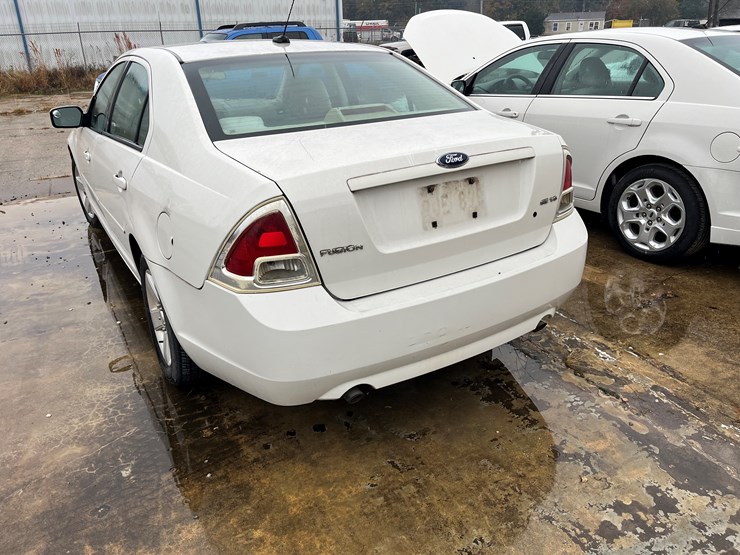 #22-•-government-agency-item-|-2009-ford-fusion-|-parts-or-repair-image-4